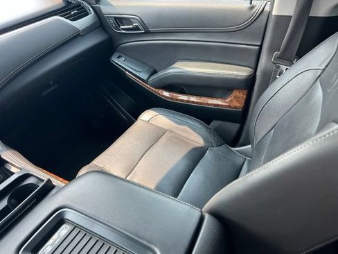 Used 2020 Chevrolet Tahoe Premier AWD/4WD image 12