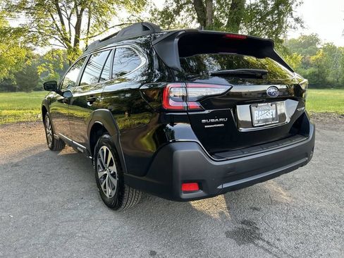 Certified 2025 Subaru Outback Premium w/ Popular Package #1 AWD/4WD image 6