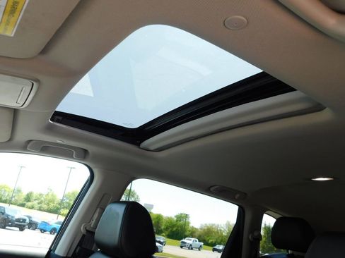 Used 2025 Honda CR-V EX-L image 12