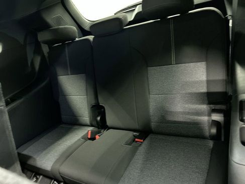 New 2025 GMC Acadia Elevation AWD/4WD image 57