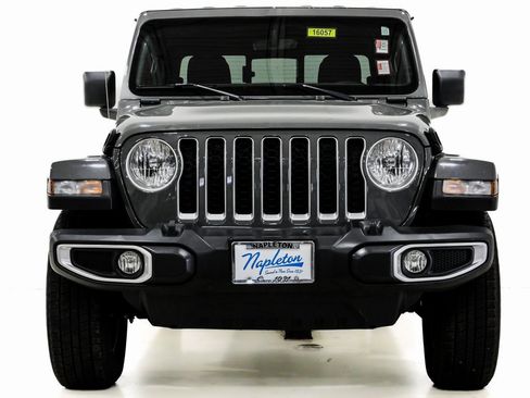 Used 2023 Jeep Gladiator Overland image 5