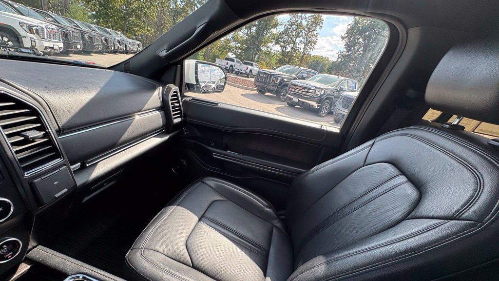 Used 2021 Ford Expedition Limited AWD/4WD image 31