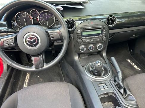 Used 2014 MAZDA MX-5 Miata Sport w/ Convenience Package image 12