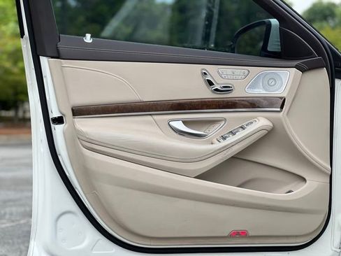 Used 2017 Mercedes-Benz S 550 Sedan image 10