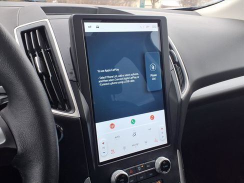 Certified 2024 Ford Edge SEL w/ Convenience Package image 15