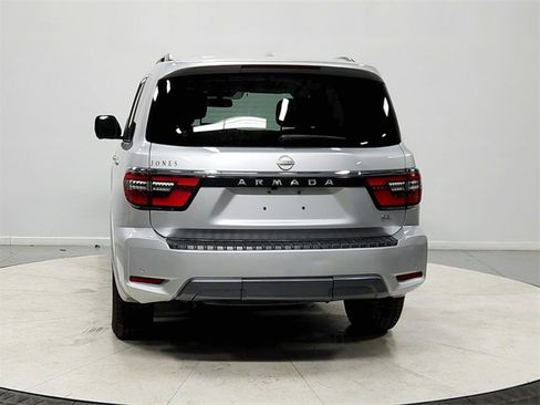 Used 2023 Nissan Armada SL w/ Captain's Chairs Package image 6