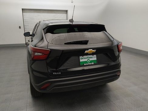 Used 2024 Chevrolet Trax LS w/ Driver Confidence Package FWD image 6