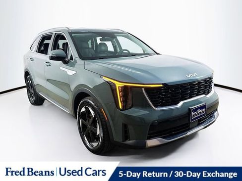 Used 2025 Kia Sorento EX image 1