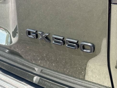 Used 2025 Lexus GX 550 w/ Cold Area Package AWD/4WD image 10