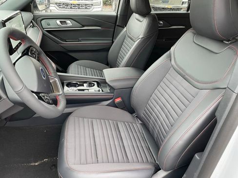 New 2026 Ford Explorer ST-Line image 8