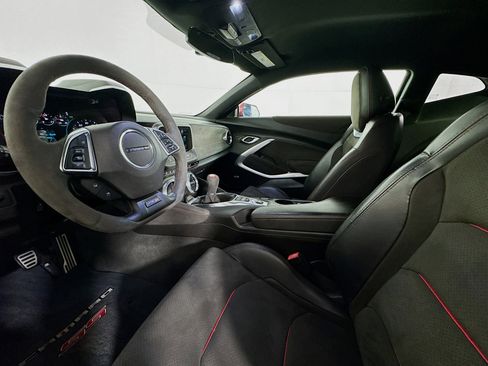 Used 2018 Chevrolet Camaro ZL1 image 21