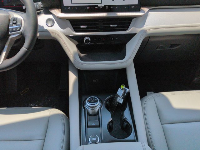 New 2026 Ford Explorer Active w/ Active Comfort Package RWD image 19