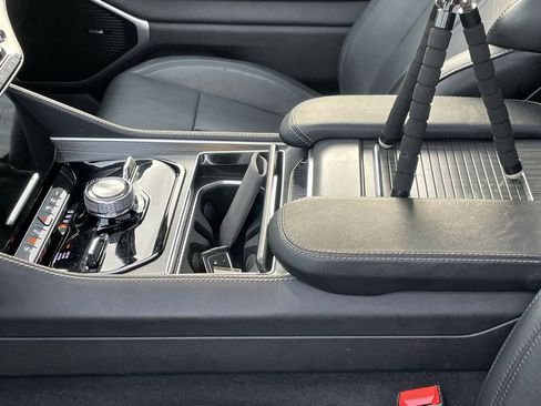 Used 2024 Jeep Wagoneer Series III w/ Premium Group I image 21