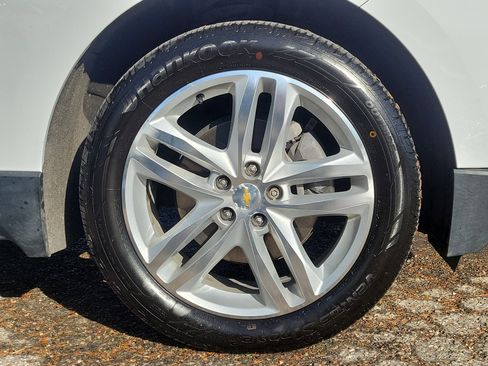 Used 2019 Chevrolet Equinox Premier image 5