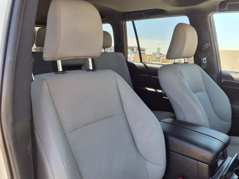 Used 2023 Lexus GX 460 w/ Black Line Special Edition AWD/4WD image 12