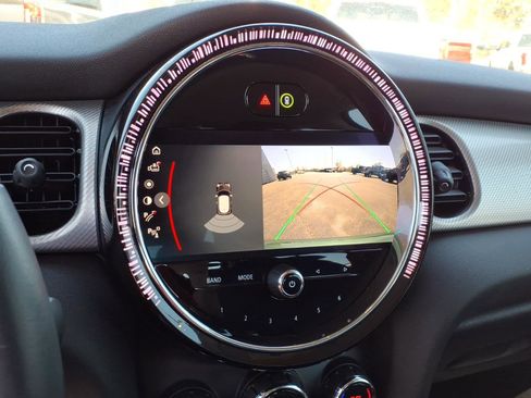 Used 2022 MINI Cooper 2-Door Hardtop FWD image 13