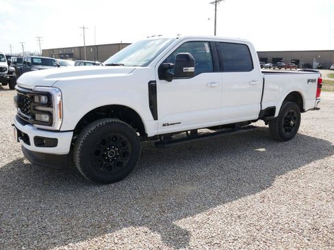 New 2026 Ford F250 Lariat w/ Black Appearance Package image 8