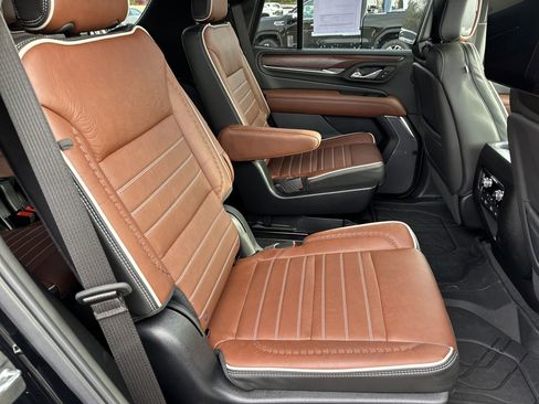Certified 2024 GMC Yukon Denali Ultimate image 17