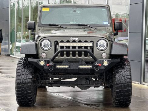Used 2016 Jeep Wrangler Unlimited Rubicon image 8