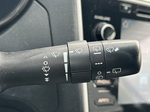 Used 2018 Subaru Outback 2.5i Premium image 38