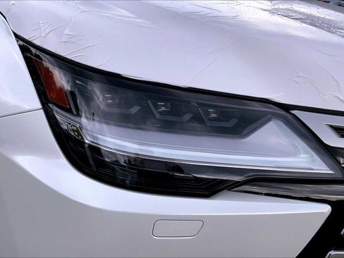 New 2025 Lexus LX 700h Luxury image 13