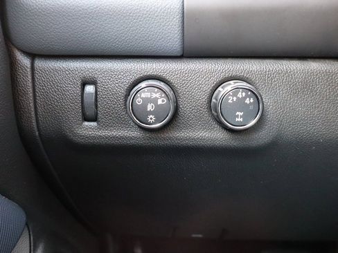 Used 2016 Chevrolet Colorado Z71 image 13