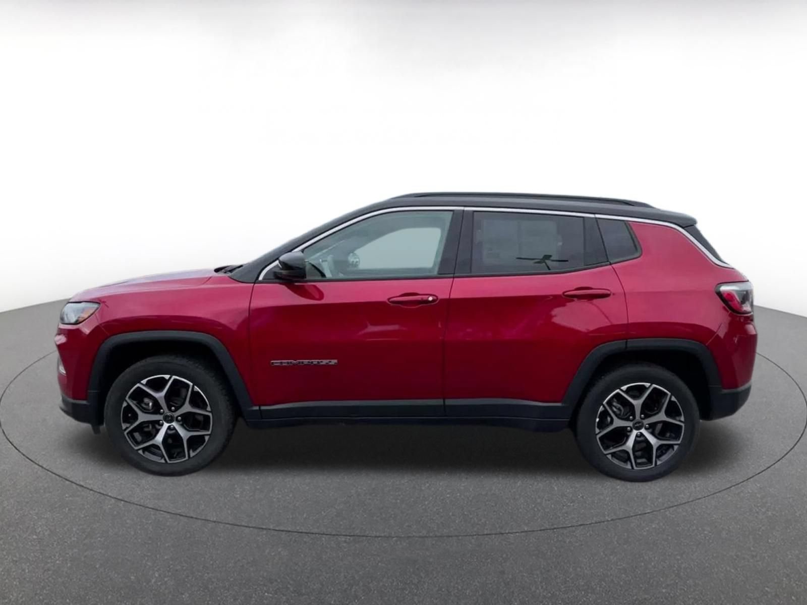 Used 2025 Jeep Compass Limited AWD/4WD image 8