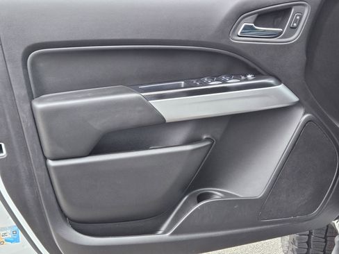 Used 2018 Chevrolet Colorado ZR2 image 16