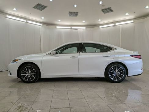 Used 2023 Lexus ES 350 w/ Premium Package image 5