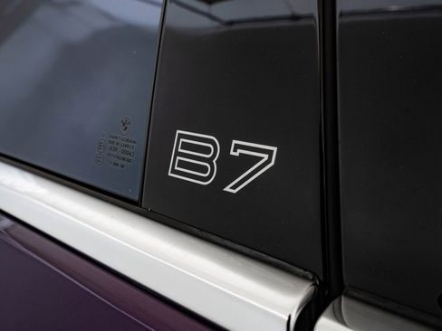 Certified 2022 BMW ALPINA B7 xDrive w/ Luxury Rear Seating Package image 20