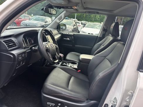 Used 2020 Toyota 4Runner TRD Off-Road Premium w/ Moonroof Package AWD/4WD image 27