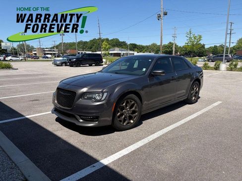 Used 2018 Chrysler 300 S w/ 300S Premium Group AWD/4WD image 1