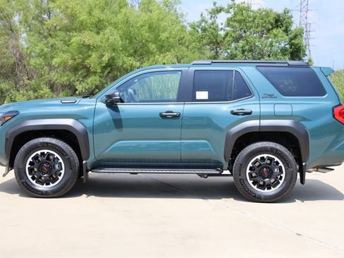 New 2026 Toyota 4Runner TRD Off-Road Premium AWD/4WD image 5