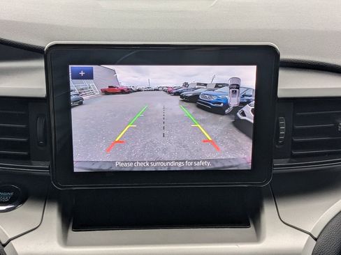 Used 2022 Ford Explorer XLT image 33