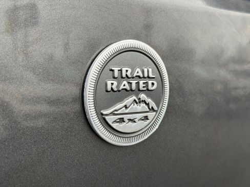 Used 2018 Jeep Wrangler Unlimited Sahara w/ Connectivity Group image 39