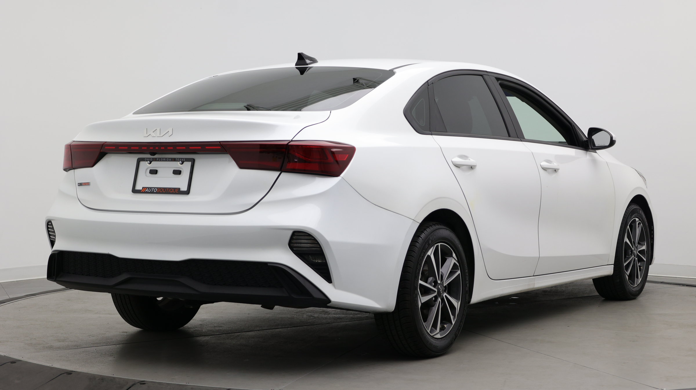 Used 2024 Kia Forte LXS FWD image 7