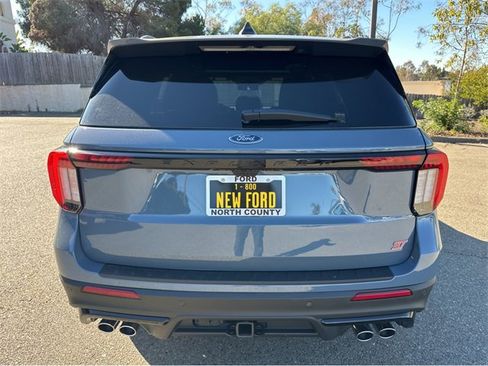 New 2026 Ford Explorer ST w/ Sun And Sound Package image 5