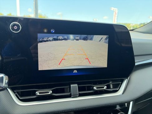 Used 2025 Chevrolet Equinox LT AWD/4WD image 24