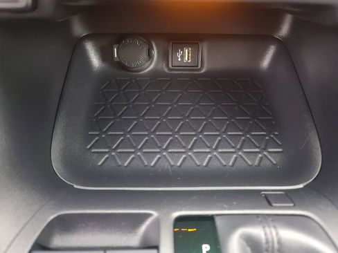 Used 2025 Toyota RAV4 XLE image 35