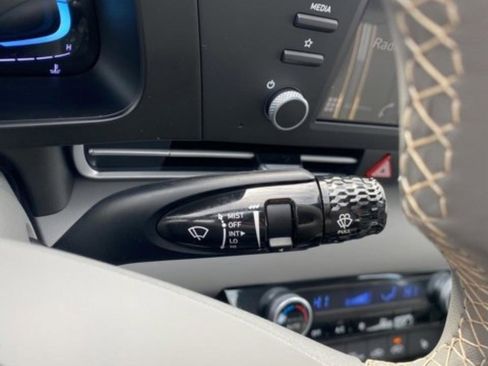 New 2026 Hyundai Elantra SEL Sport FWD image 16