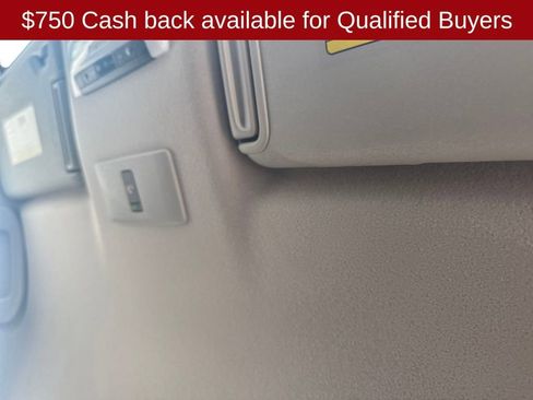 New 2025 Nissan Versa SR w/ Trunk Package image 20