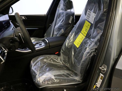 New 2026 BMW X5 xDrive50e w/ Climate Comfort Package image 11