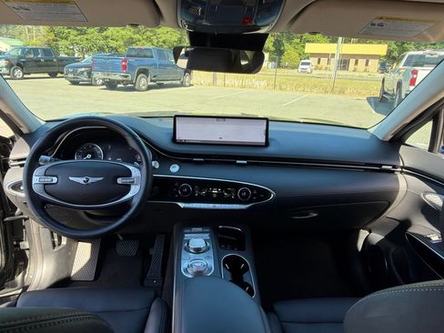 Used 2025 Genesis GV70 2.5T AWD/4WD image 8