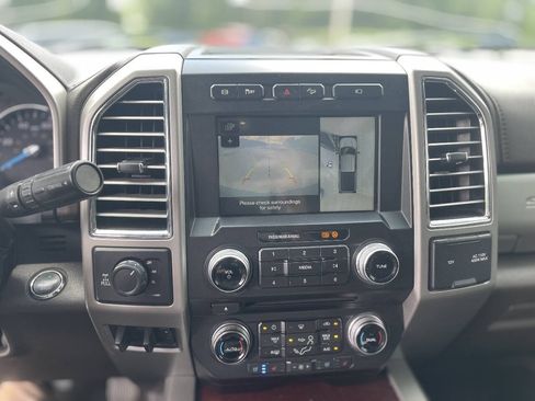 Used 2017 Ford F250 King Ranch w/ FX4 Off-Road Package AWD/4WD image 14