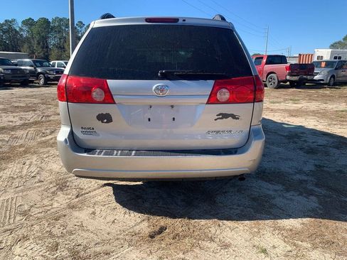 Used 2007 Toyota Sienna LE FWD image 6
