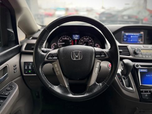 Used 2017 Honda Odyssey Touring Elite image 13