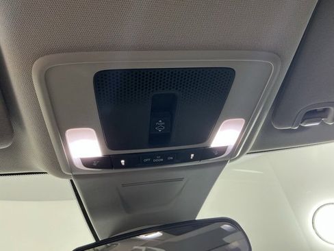 Certified 2022 Honda Civic EX-L image 32