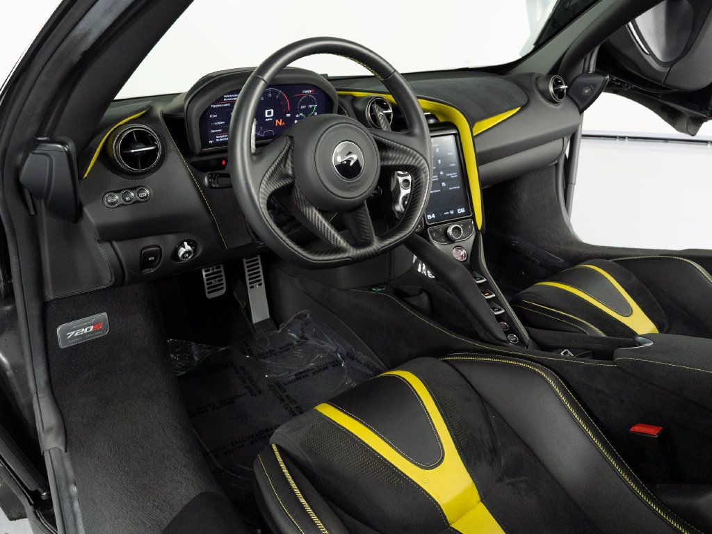 Used 2020 McLaren 720S Performance RWD image 24