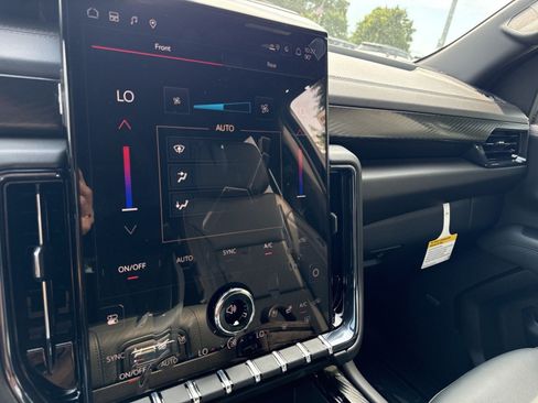 New 2026 GMC Yukon XL AT4 w/ AT4 Premium Plus Package AWD/4WD image 18