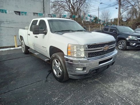 Used 2011 Chevrolet Silverado 2500 LT w/ Interior Plus Package image 2
